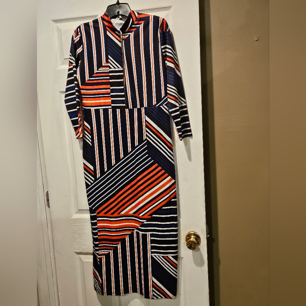 MAXI DRESS - Picture 2 of 2